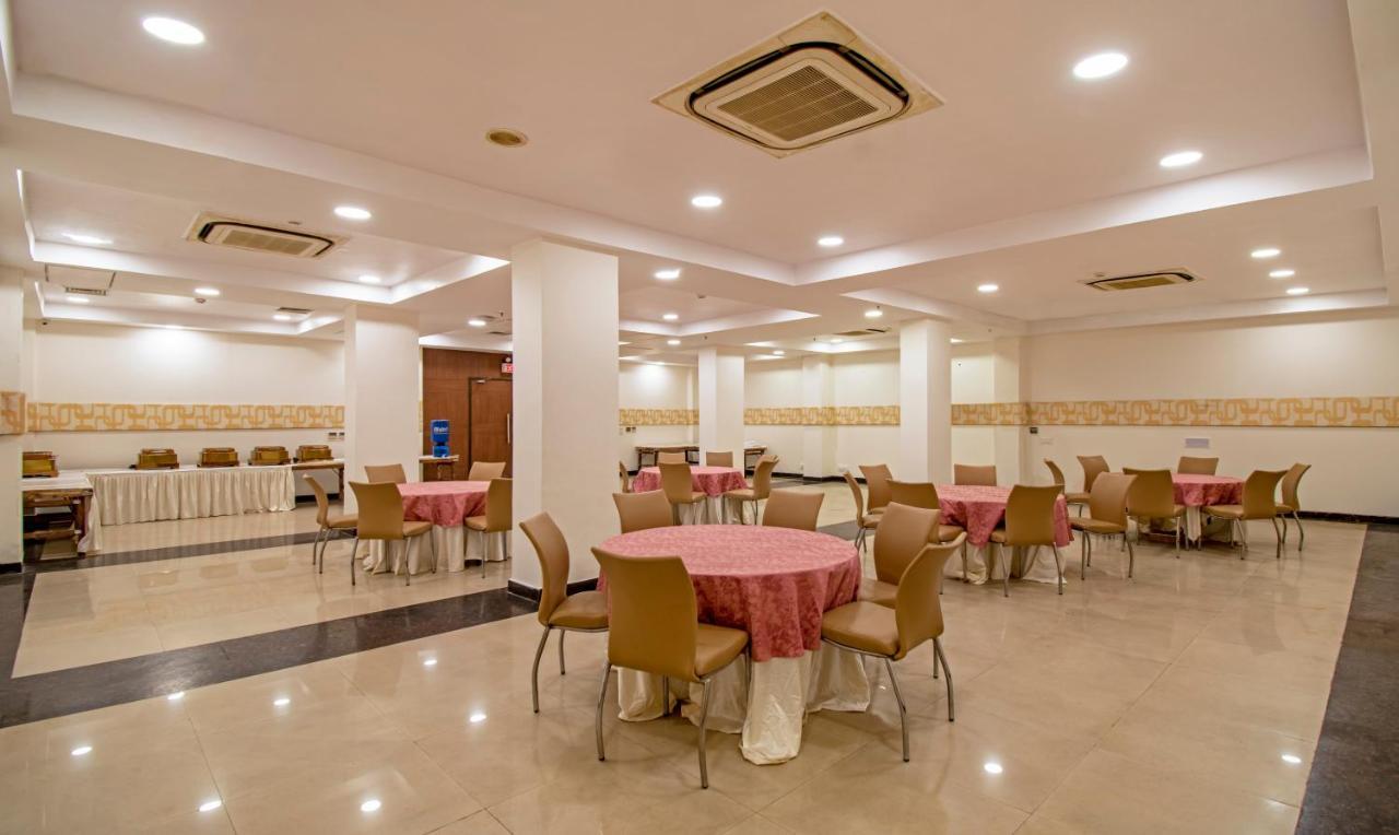 Treebo Premium Rose Mallow New Delhi Exterior photo