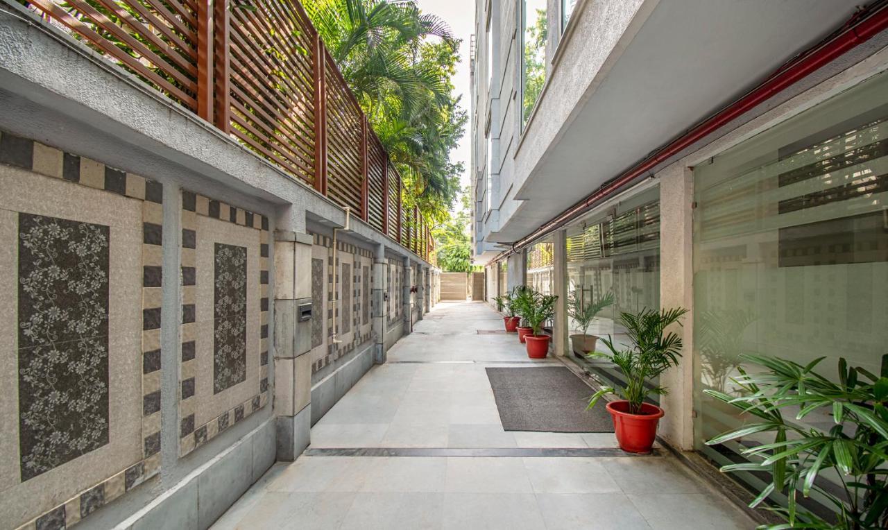Treebo Premium Rose Mallow New Delhi Exterior photo
